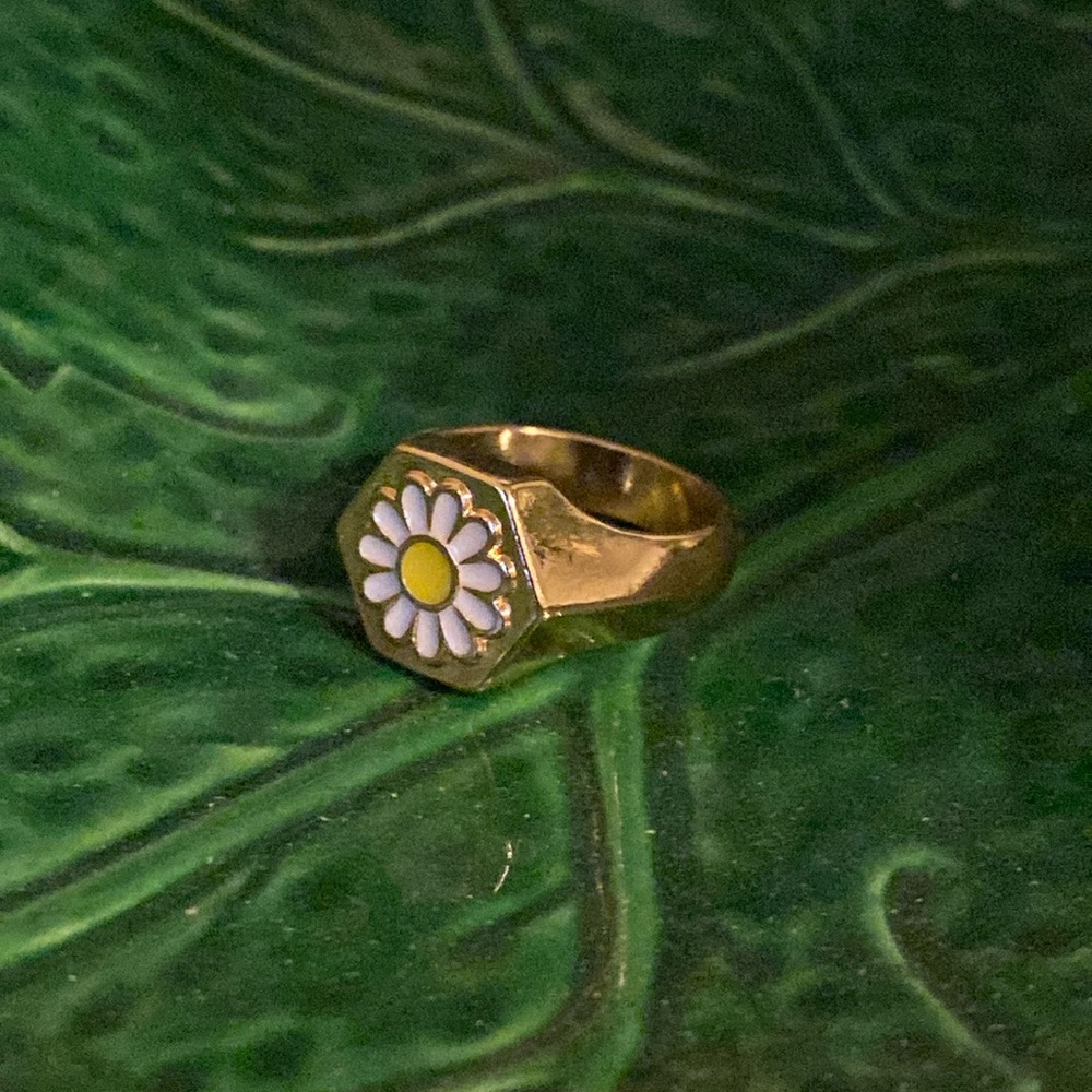 Gold Tone Hexagonal Daisy Pinky Ring - Picture 4 of 4
